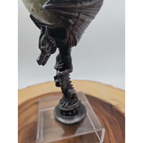 1lb 70mm Green Quartz W/Dragon Stand - Picture 14 of 15